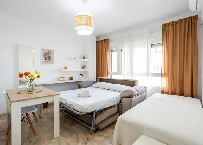 San Felipe Neri Free Parking