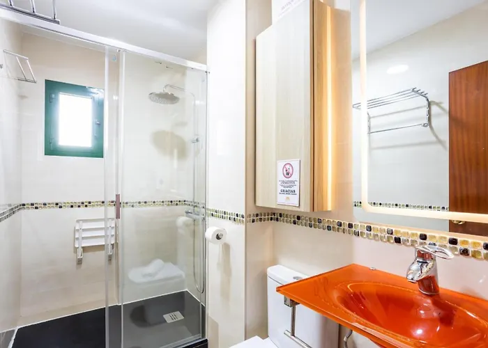 San Felipe Neri Free Parking *